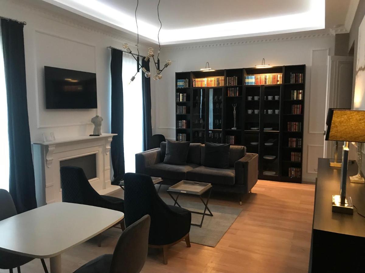 Lazare Maison De Maitre , Appartements De Standing Avec Parking Privatif A Seulement 7 Minutes A Pied Du Centre Historique De Béziers Exteriör bild